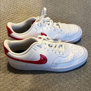 Stylish White and Red Men's Sneakers